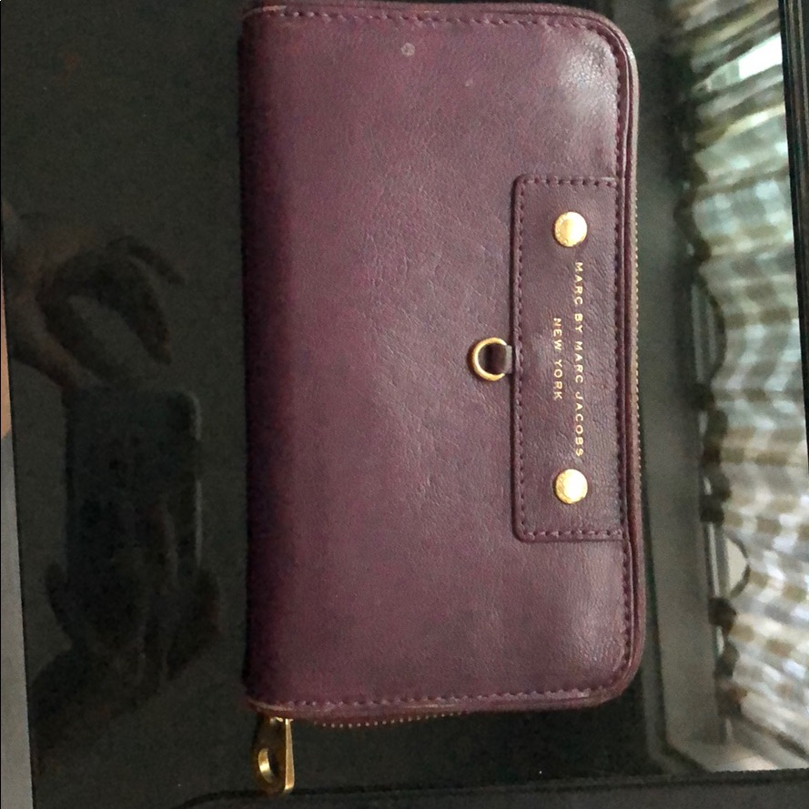 Marc By Marc Jacobs Zip Wallet